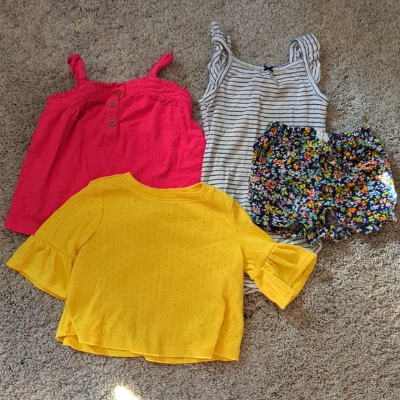 18m Outfit Bundle - Picture 1 of 6